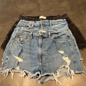 PREOWNED LOT OF ABERCROMBIE & FITCH JEAN SHORTS - SIZE 30 (3 PAIR)